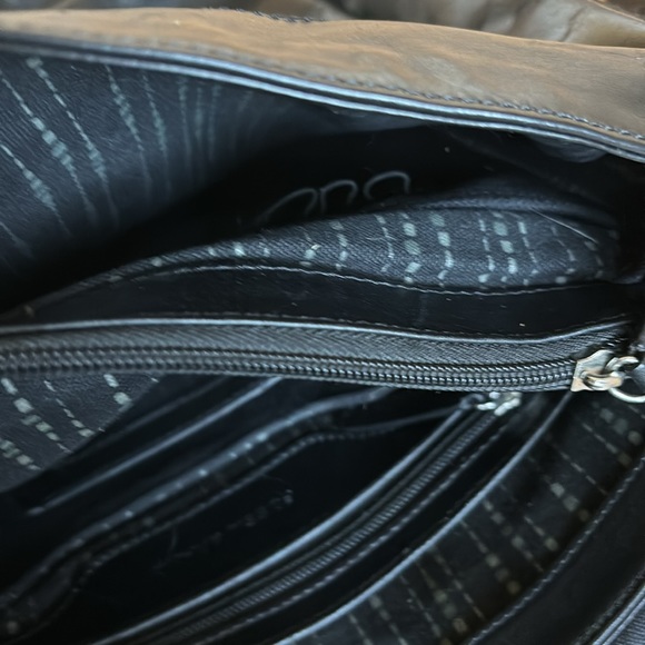 Fossil Brand black leather messenger bag. Open to reasonable offers. - Picture 9 of 10